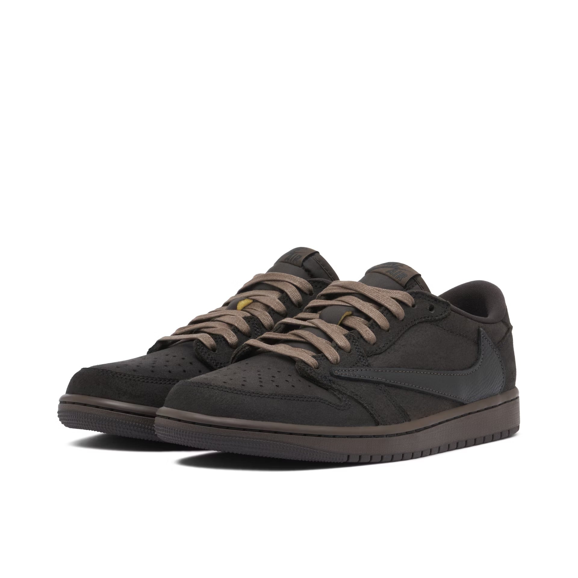 AIR JORDAN 1 LOW x TRAVIS SCOTT VELVET BROWN - Sneakerz Club UK