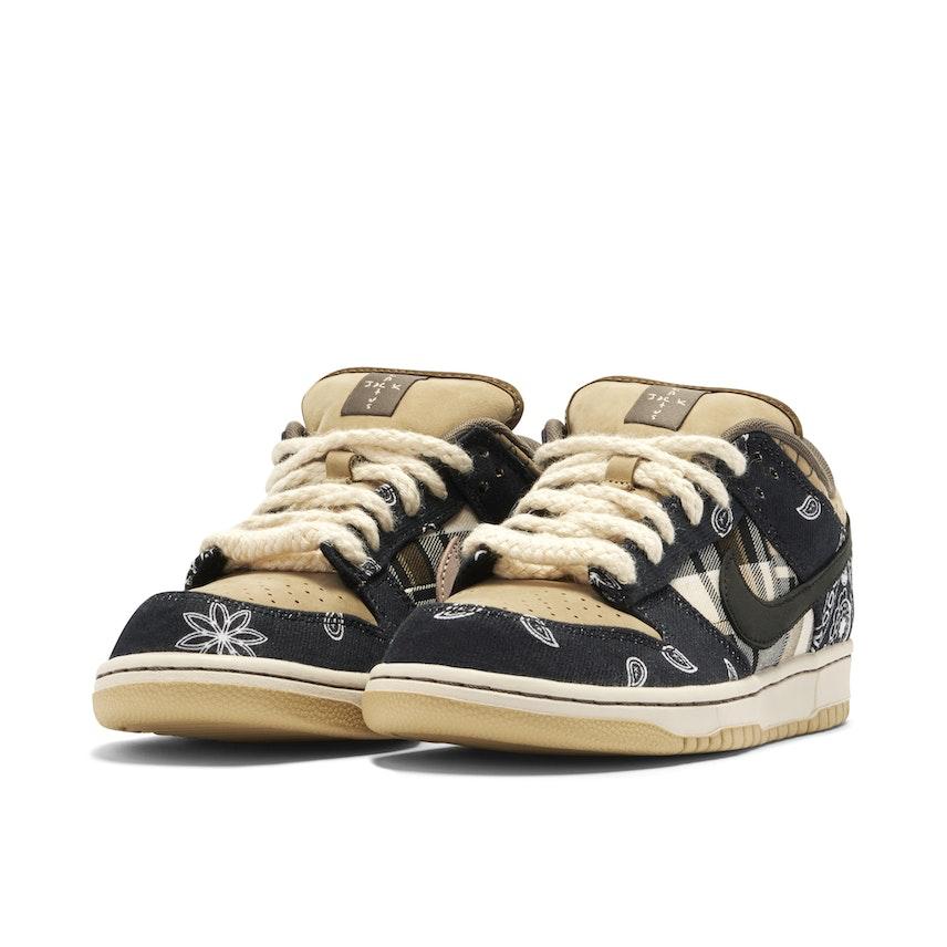 NIKE SB DUNK LOW x TRAVIS SCOTT - Sneakerz Club UK