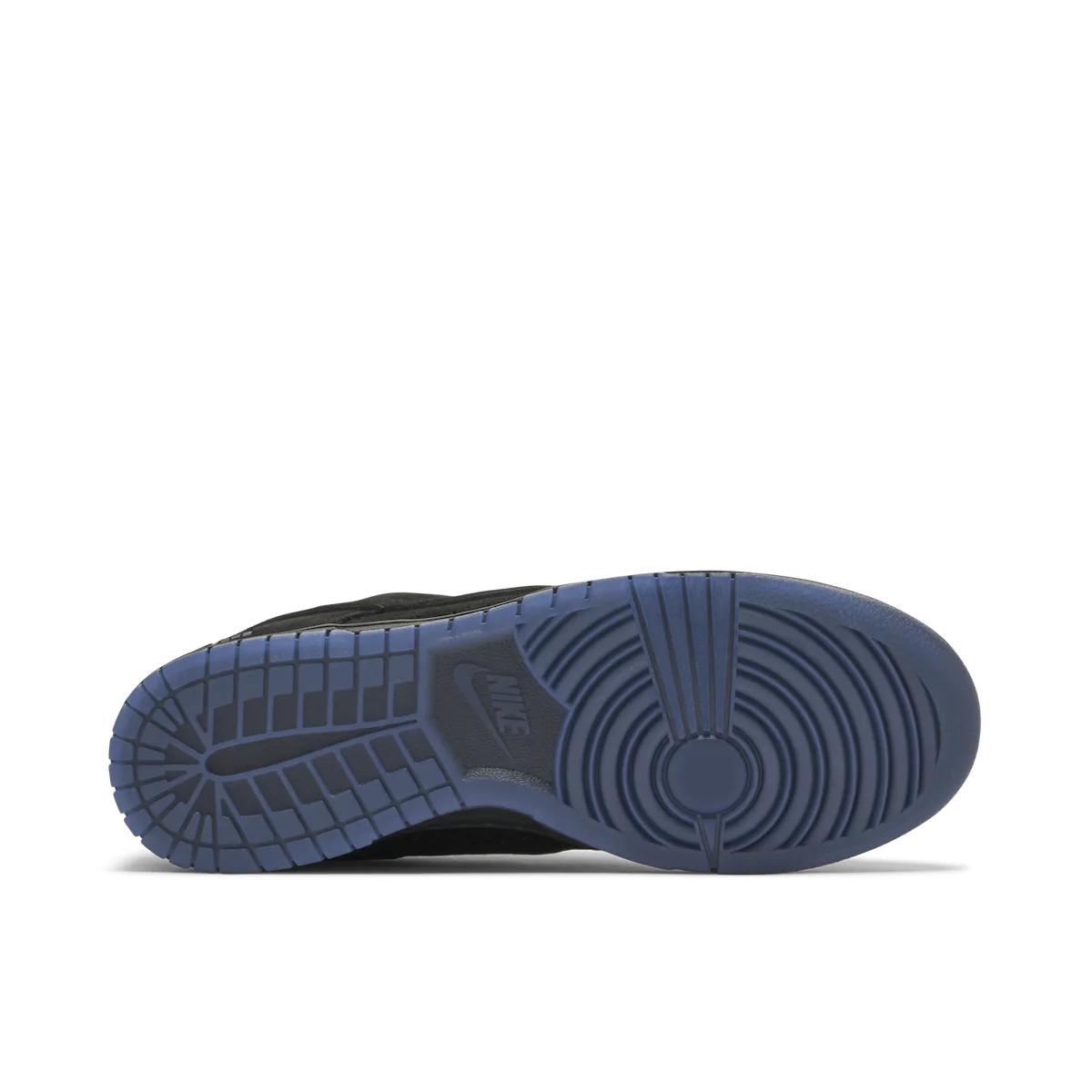N1KE DUNK LOW ‘UNDEFEATED BLACK' - Sneakerz Club UK