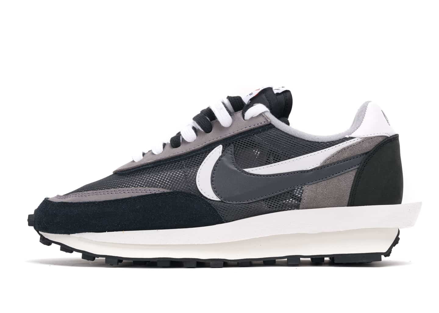 N1ke LD Waffle sacai Black - Sneakerz Club UK