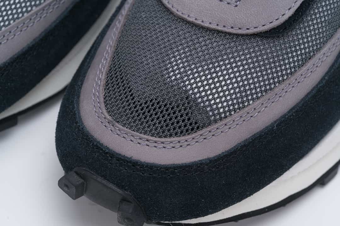 N1ke LD Waffle sacai Black - Sneakerz Club UK