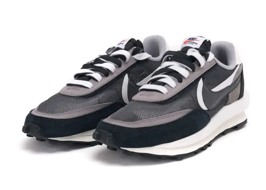 N1ke LD Waffle sacai Black - Sneakerz Club UK