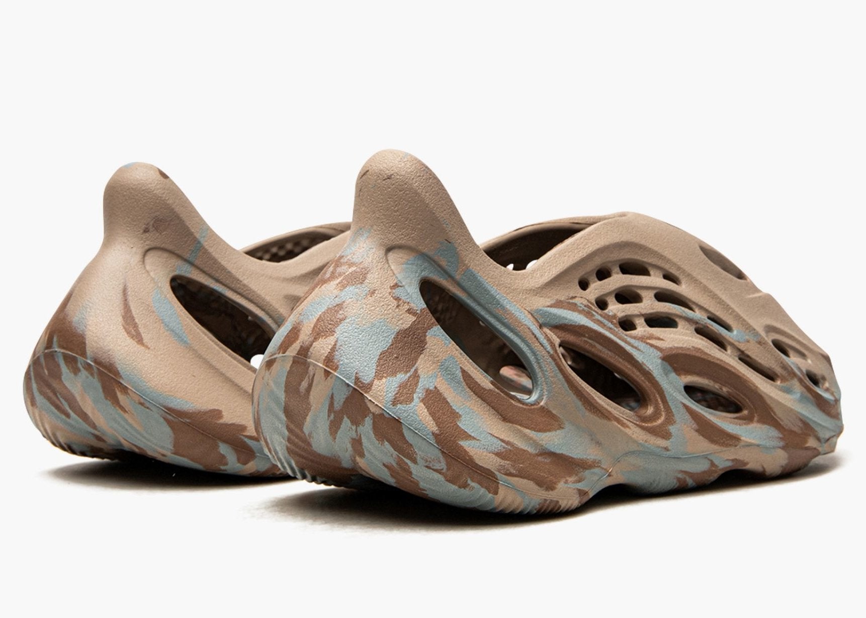 Yzy Foam RNNR MX Sand Grey - Sneakerz Club UK