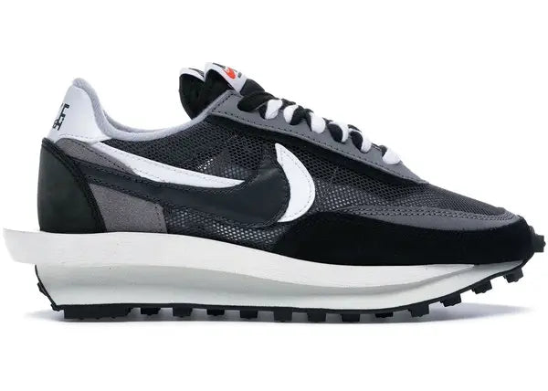 N1ke LD Waffle sacai Black - Sneakerz Club UK